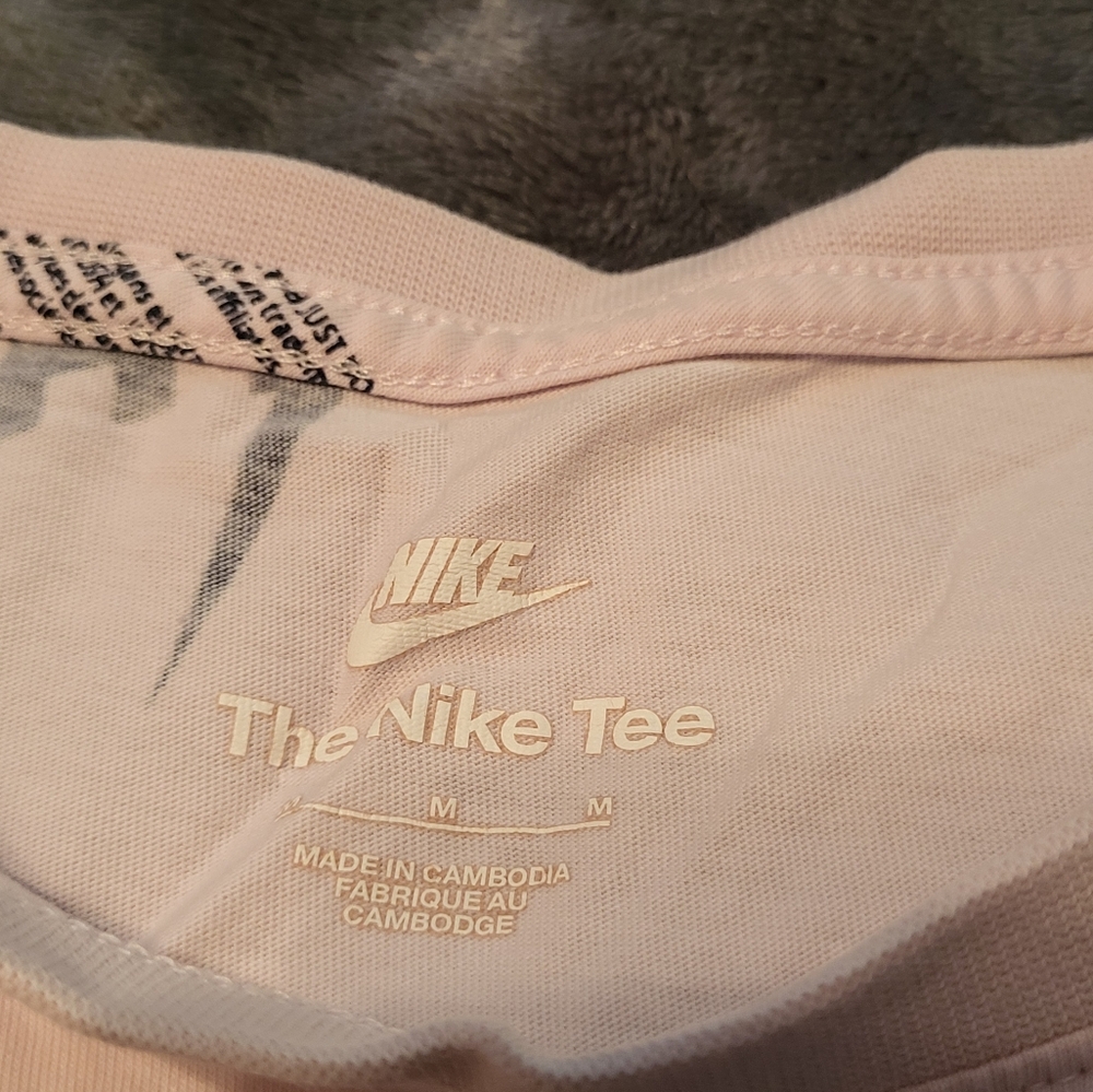 2-PIECE BUNDLE NIKE "THE NIKE TEE" SHORT SLEEVE BOY'S T-SHIRTS - Picture 7 of 8